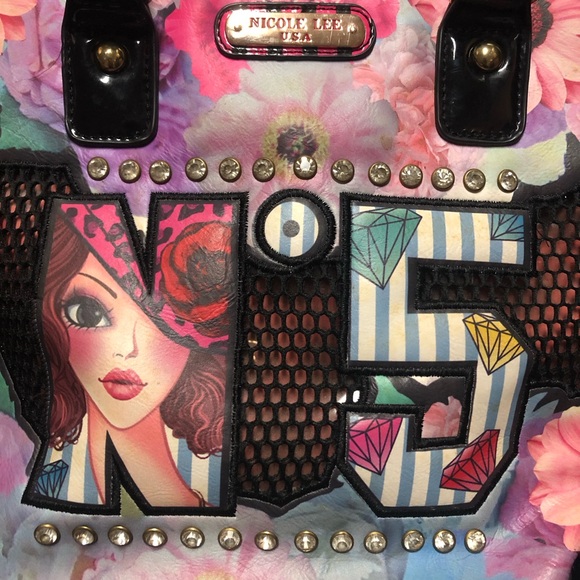 NICOLE LEE N’5 Colorful Graphic Handbag Stud Details.Woman Print, rhinestones. - Picture 10 of 11